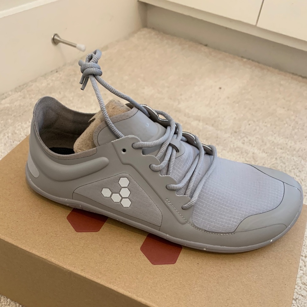 Vivo barefoot shoes - never worn